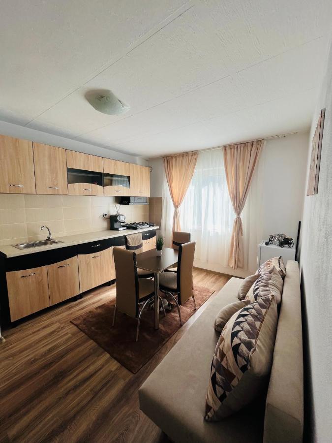 Apartament Yasmy Lejlighed Orşova Eksteriør billede